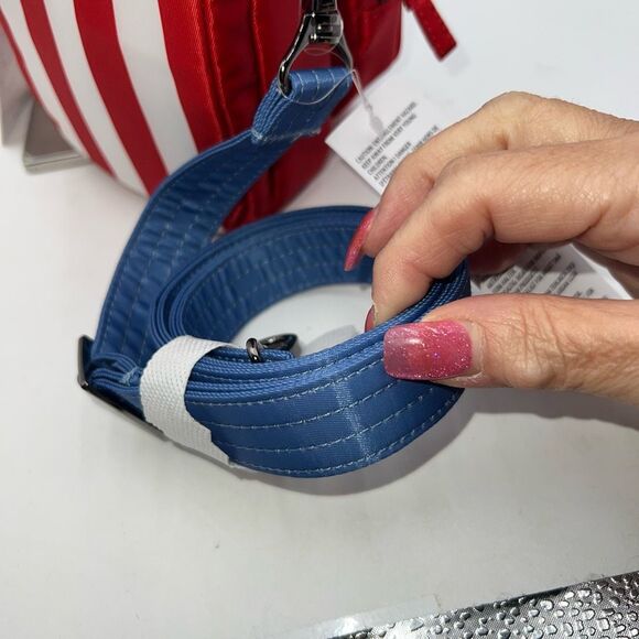 Disney X Lug Patriotic Mickey Convertible Crossbody/Belt Bag - Picture 8 of 11
